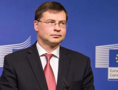 Ντομπρόβσκις: «Η Κομισιόν ενθαρρύνει την επίτευξη συμφωνίας για την τραπεζική ένωση»